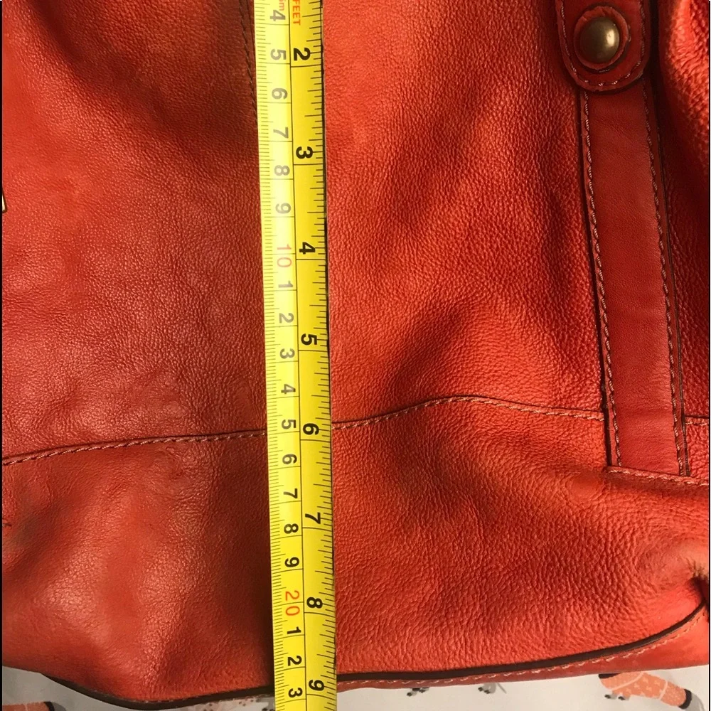 Fossil leather burnt orange bucket/hobo handbag - Picture 7 of 8